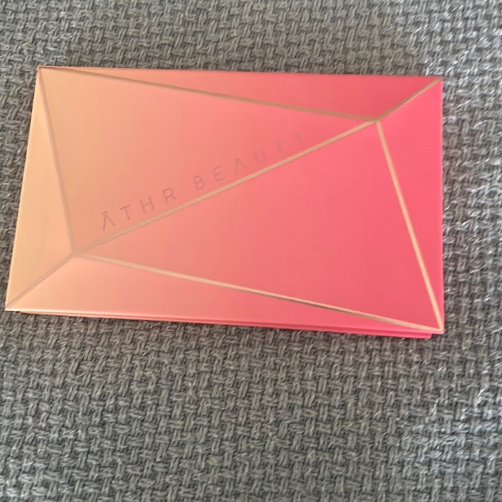 ATHR Beauty desert sunset palette